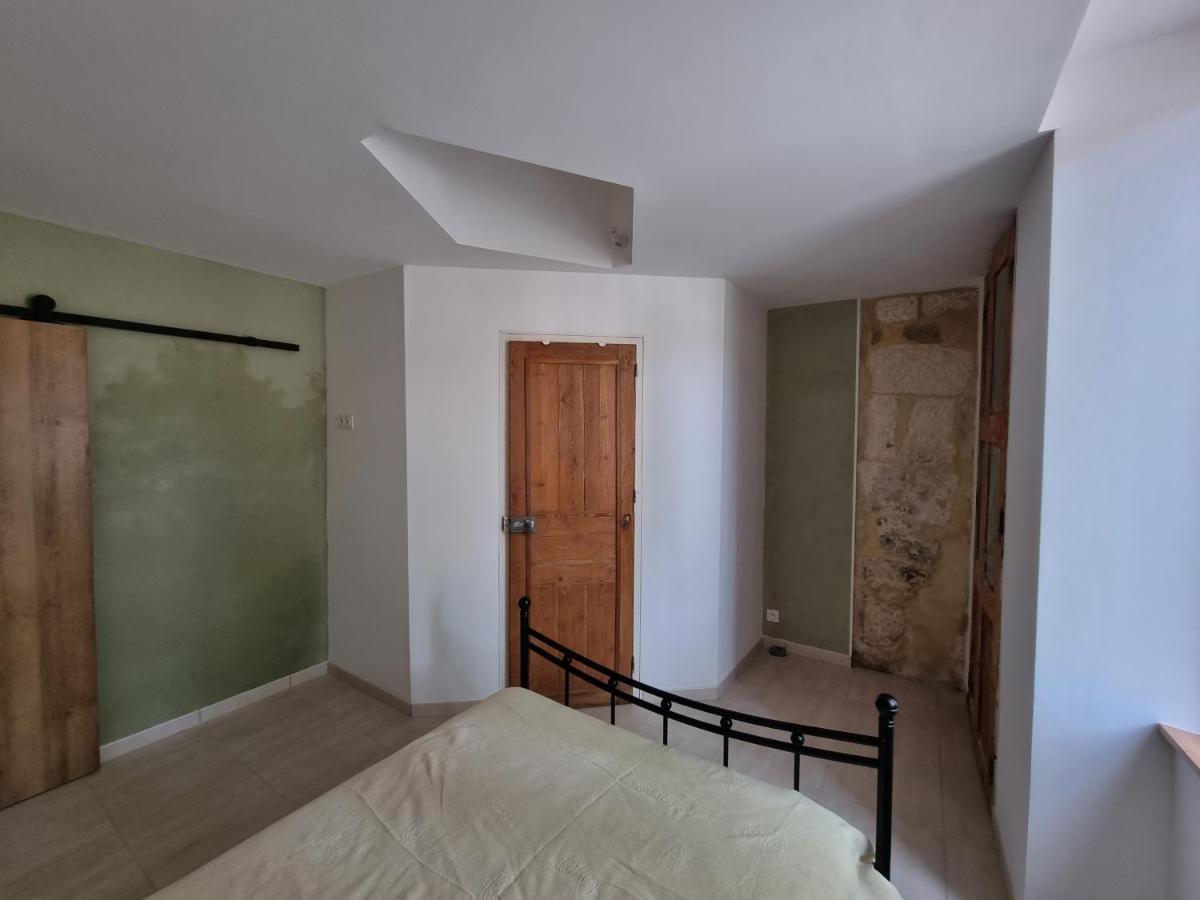 Dans Maison De Maitre, Appartement Independant. Montfrin エクステリア 写真